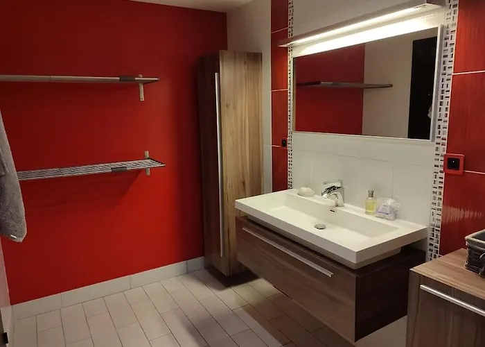 Grand T2 Lumineux Avec Parking *